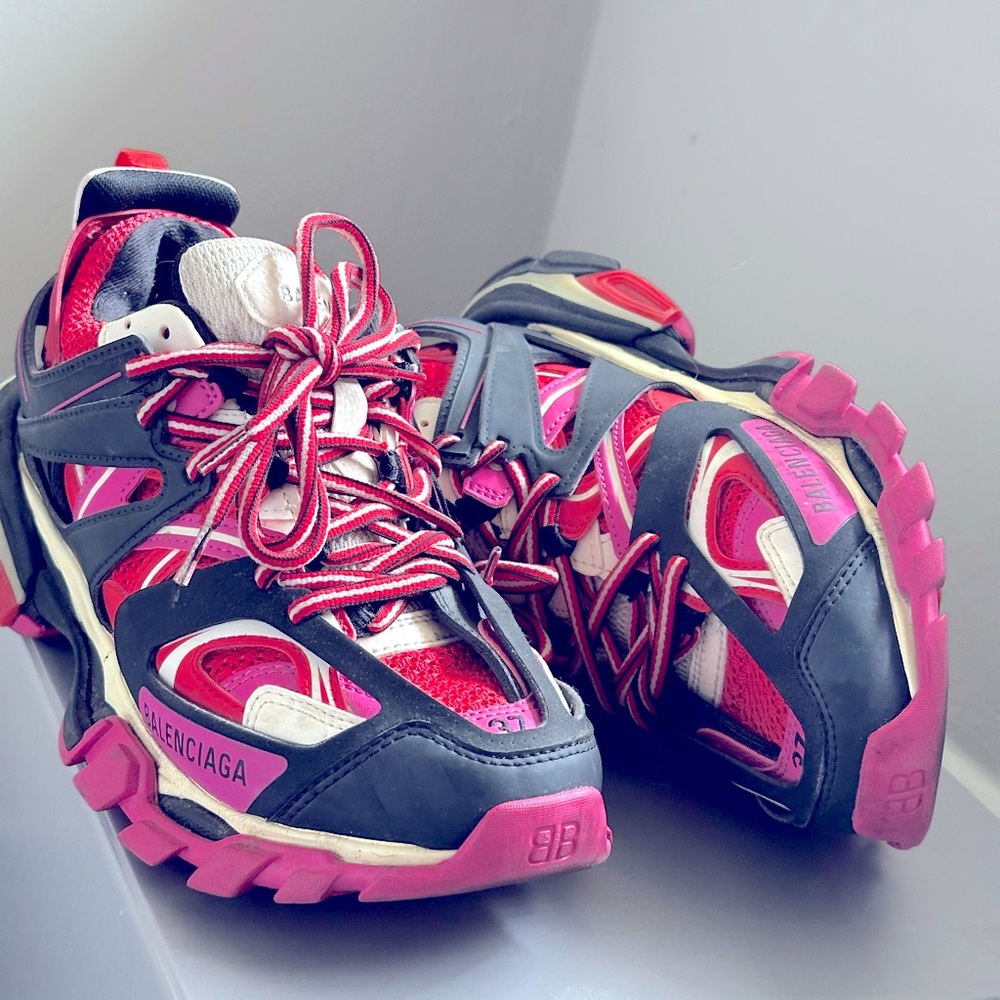 BALENCIAGA Track Sneakers! - Picture 3 of 3